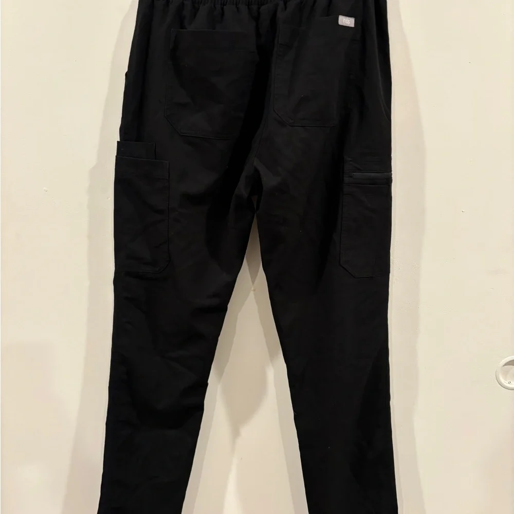 Figs sleek black